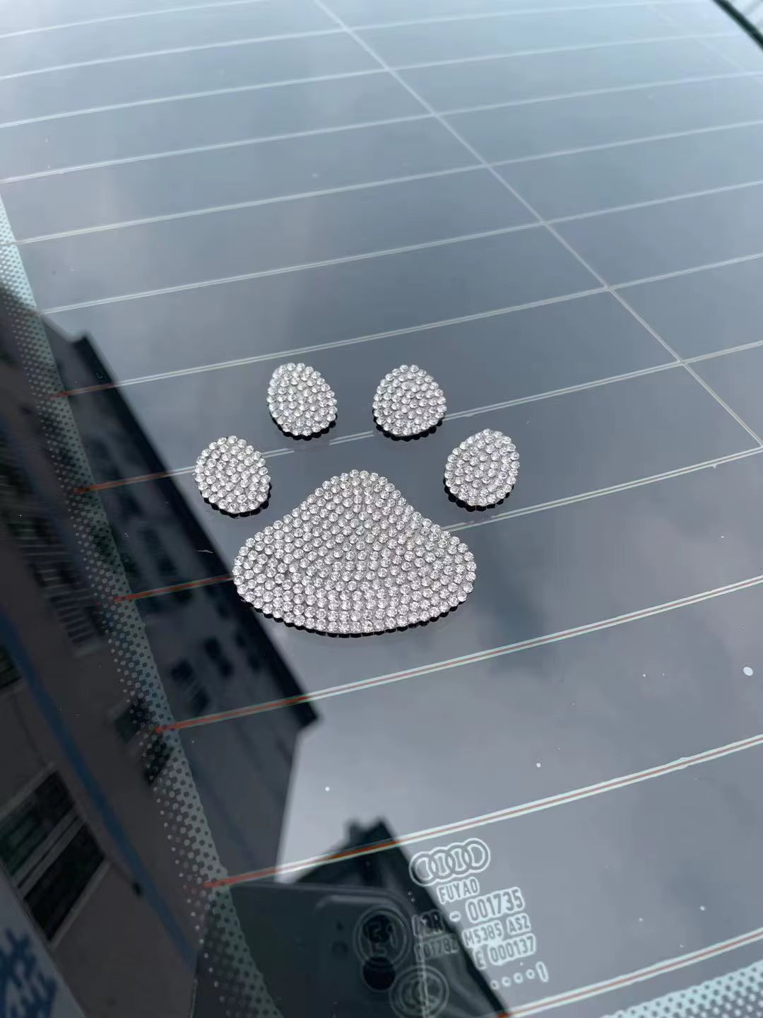 Car Sticker Vinyl 14.1*12.4Cm Love the Dog Paw Print Funny Sticker Decal Reflective Laser Motorcycle Car Styling 3D Stickers
